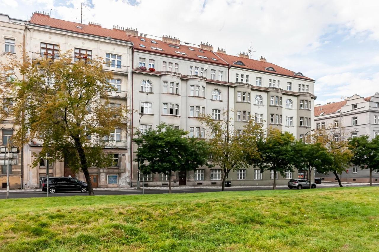 Attic Apartment On Waterfront / View / Netflix Praga Exterior foto